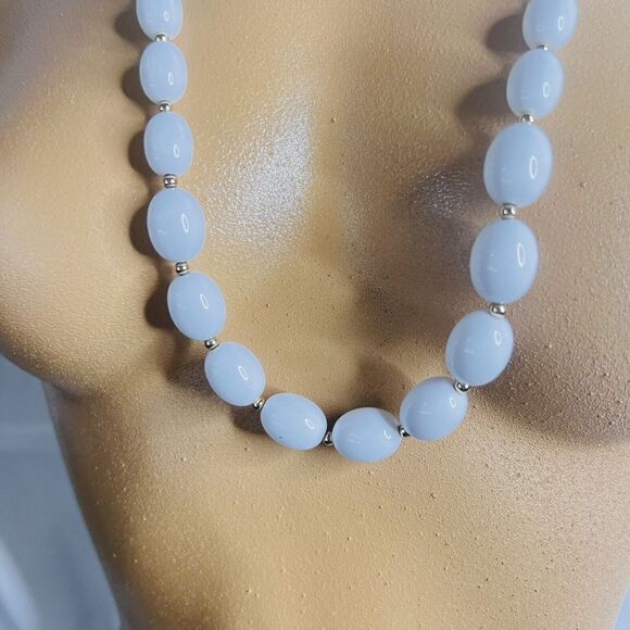 Vintage Monet Necklace White Gold Beaded Beads Strand ￼￼ 28” Gold Clasp 4507 - Picture 5 of 14